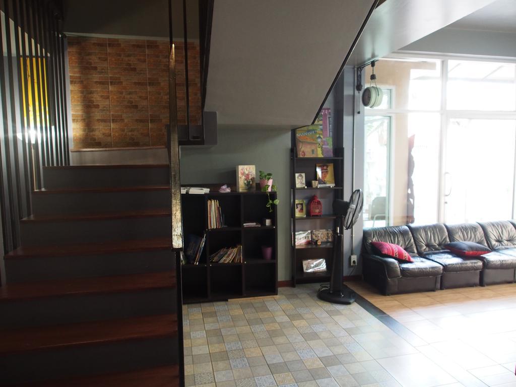 Sriyanar Place Банкок Екстериор снимка