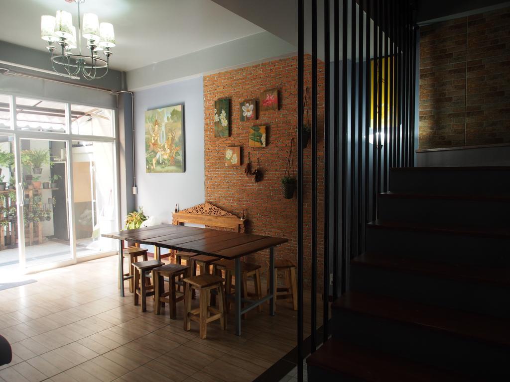 Sriyanar Place Банкок Екстериор снимка