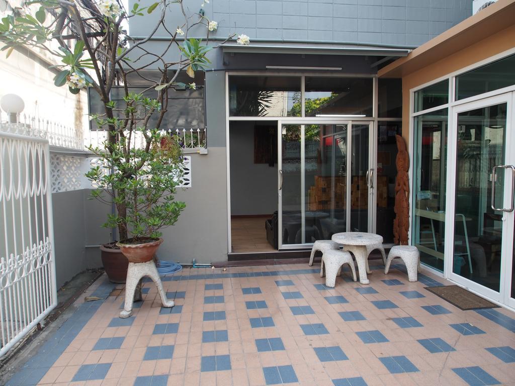 Sriyanar Place Банкок Екстериор снимка